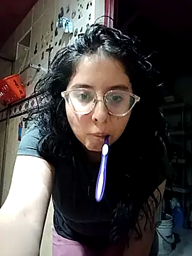 Snapshot of valentina568 chatting on October 21, 2025, 3:39 am valentina568 online show from October 21, 2025, 3:39 am