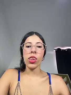 Snapshot of evaFiore chatting on June 18, 2026, 7:41 pm evaFiore online show from June 18, 2026, 7:41 pm