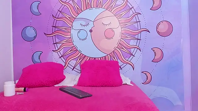 Mariana 16  online show from October 17, 2025, 7:04 pm