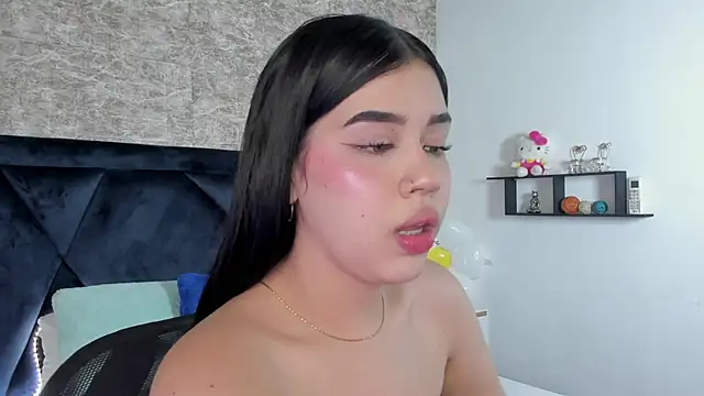 Lily Woodz online show from September 22, 2025, 7:53 pm