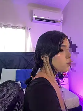 Snapshot of Lily_Woodz chatting on June 13, 2026, 7:12 pm Lily Woodz online show from June 13, 2026, 7:12 pm