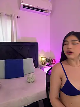 Snapshot of Lily_Woodz chatting on May 23, 2026, 7:13 pm Lily Woodz online show from May 23, 2026, 7:13 pm