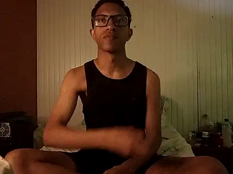 matheusroger online show from December 1, 2025, 2:12 am