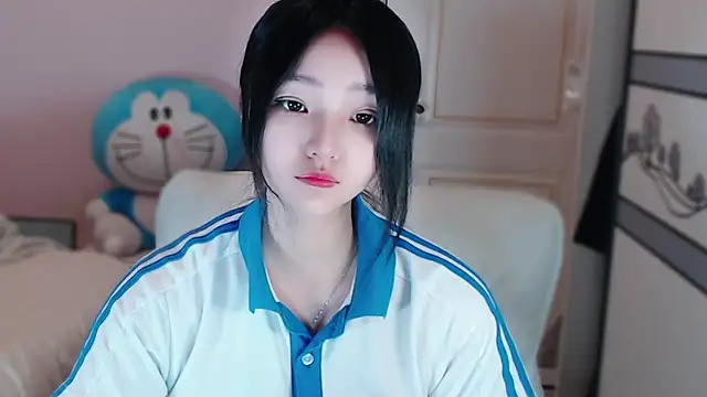 xiao-xiao-D online show from March 13, 2025, 11:19 am