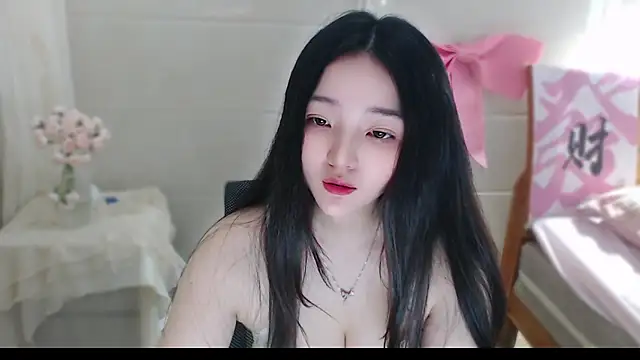 xiao-xiao-D online show from April 13, 2026, 5:00 am