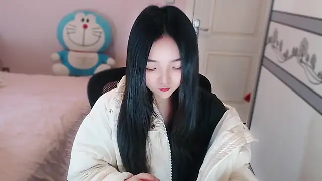 xiao-xiao-D online show from December 1, 2025, 6:58 am