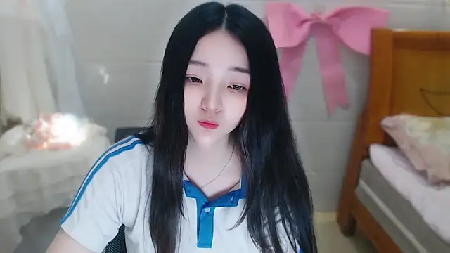 xiao-xiao-D online show from April 4, 2026, 4:13 pm