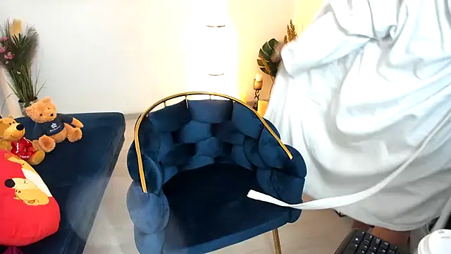 Aileen Stone online show from February 15, 2025, 4:12 pm