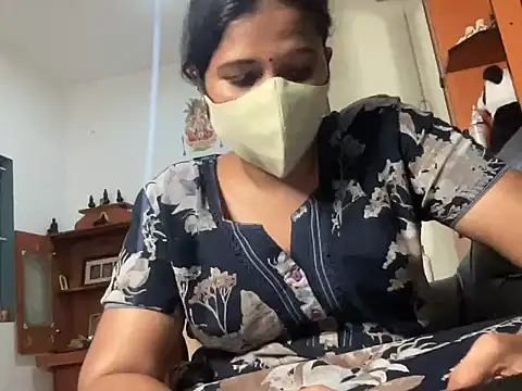 Tamil Sanjana  online show from October 19, 2025, 8:33 pm