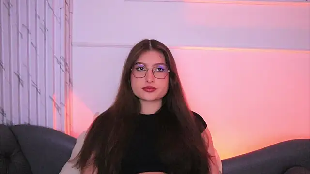 Daisha Riley online show from December 22, 2025, 4:12 am