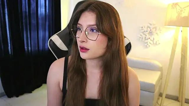 Snapshot of Daisha_Riley chatting on December 1, 2025, 1:34 pm Daisha Riley online show from December 1, 2025, 1:34 pm