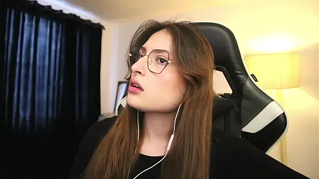 Snapshot of Daisha_Riley chatting on November 4, 2025, 3:27 pm Daisha Riley online show from November 4, 2025, 3:27 pm