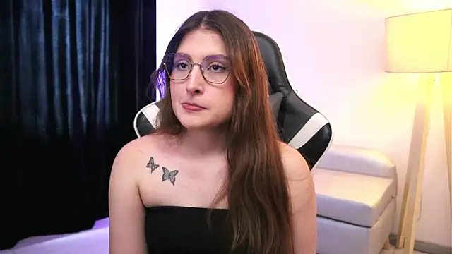 Snapshot of Daisha_Riley chatting on September 19, 2025, 8:13 pm Daisha Riley online show from September 19, 2025, 8:13 pm