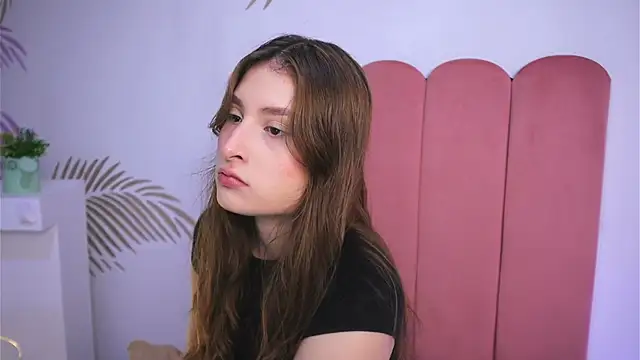 Snapshot of Daisha_Riley chatting on February 28, 2025, 12:09 pm Daisha Riley online show from February 28, 2025, 12:09 pm