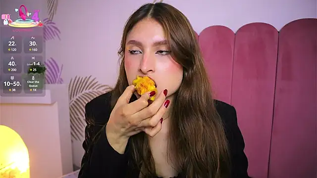 Snapshot of Daisha_Riley chatting on March 18, 2025, 3:55 pm Daisha Riley online show from March 18, 2025, 3:55 pm