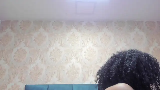 Snapshot of CintiaWalker chatting on October 5, 2025, 12:18 pm CintiaWalker online show from October 5, 2025, 12:18 pm