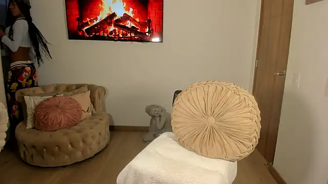 valeria montess online show from October 22, 2025, 10:52 pm