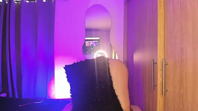 valeria montess online show from March 9, 2025, 5:39 pm