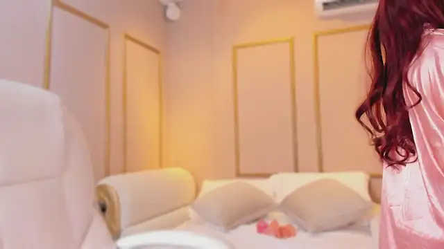 PerlaPreciosa online show from February 5, 2026, 4:08 am