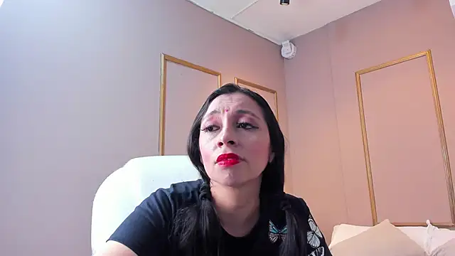 PerlaPreciosa online show from November 2, 2025, 4:06 am