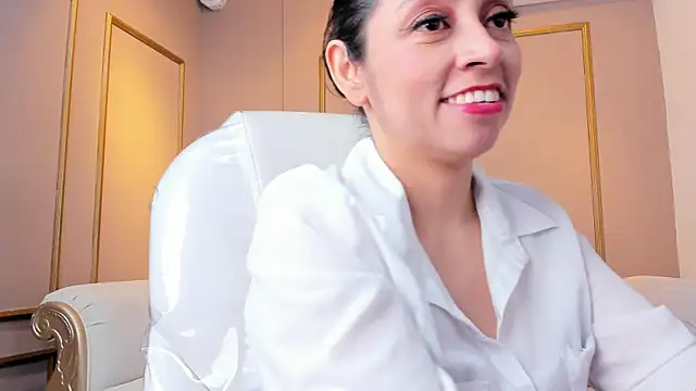 PerlaPreciosa online show from September 26, 2025, 3:57 am