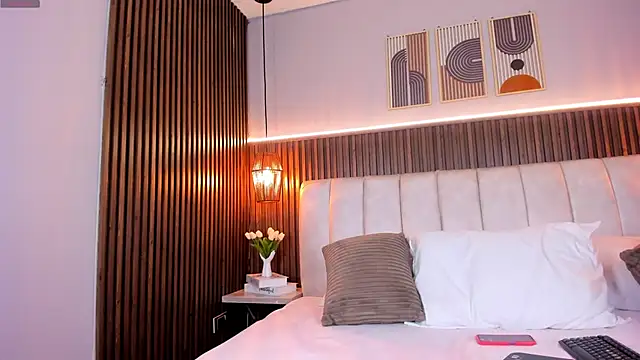 PerlaPreciosa online show from April 11, 2026, 4:09 am