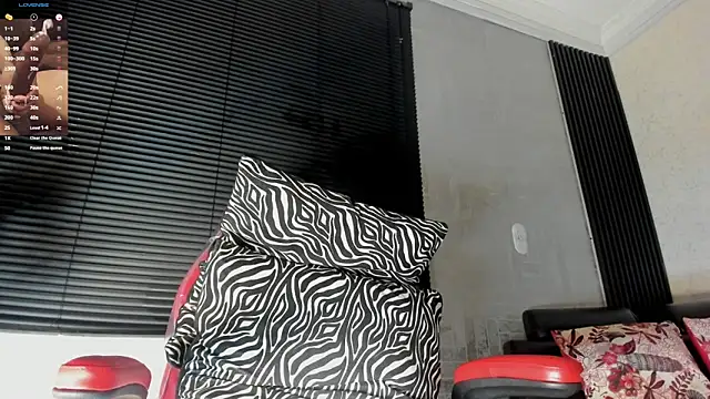 JhonyMiller  online show from November 9, 2025, 7:51 pm