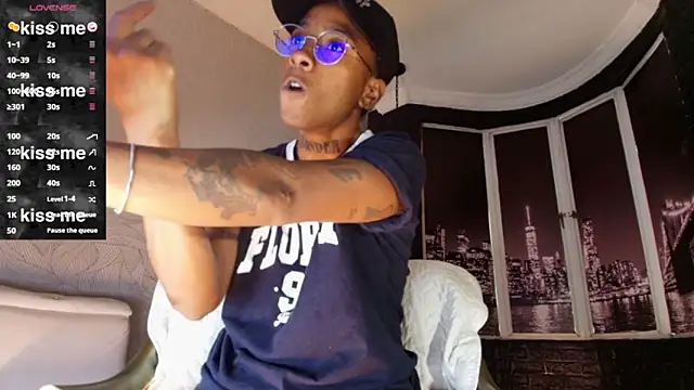 JhonyMiller  online show from March 10, 2025, 7:40 pm