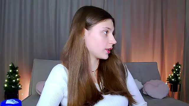 LanaGrotty online show from December 20, 2024, 3:10 pm