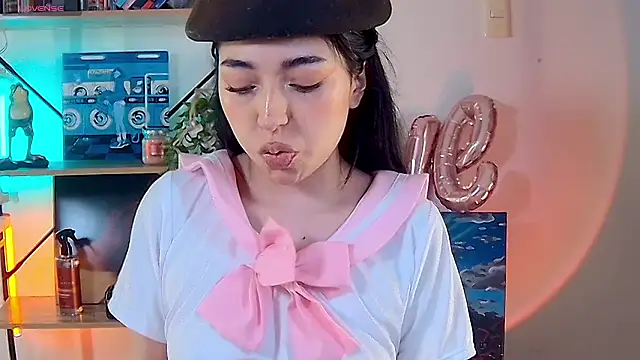 Snapshot of Sweet_Nyx chatting on February 16, 2026, 11:02 pm Sweet Nyx online show from February 16, 2026, 11:02 pm