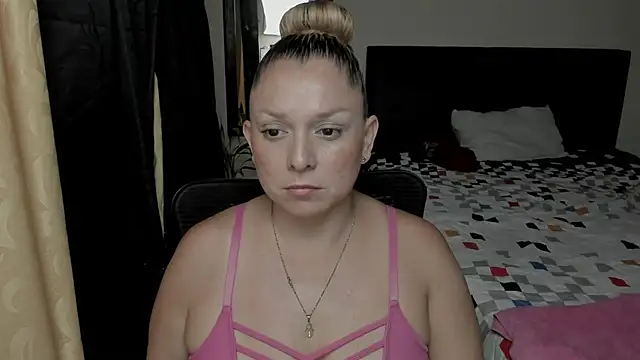 natalia5560 online show from March 2, 2026, 9:00 pm