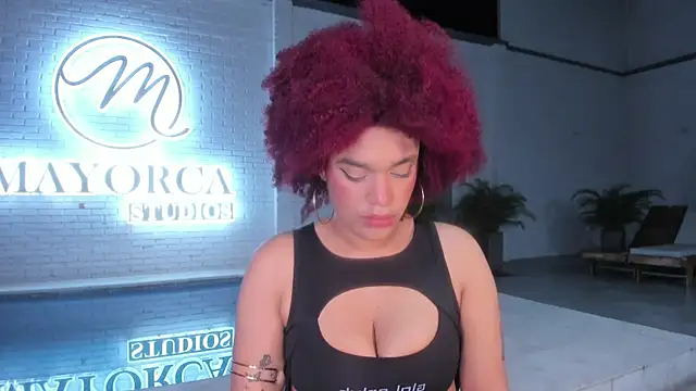 Snapshot of loladupont chatting on February 11, 2026, 3:06 am loladupont online show from February 11, 2026, 3:06 am