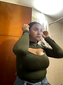 michell boobs  online show from September 23, 2025, 1:29 pm