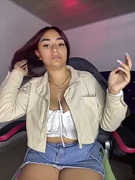 michell boobs  online show from March 10, 2025, 1:32 pm