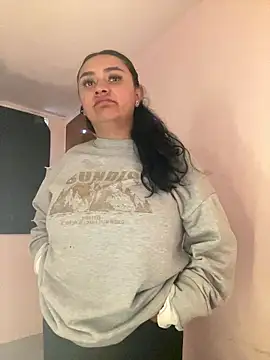 Snapshot of michell_boobs_ chatting on January 10, 2026, 1:39 pm michell boobs online show from January 10, 2026, 1:39 pm