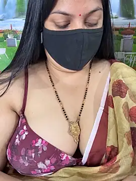 FlatVincy4 online show from November 17, 2025, 3:05 pm