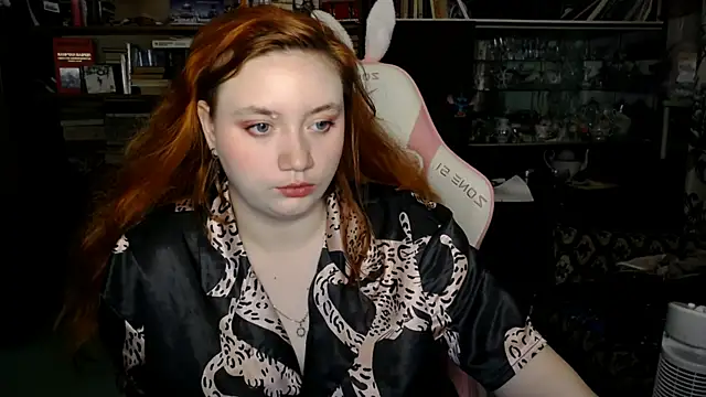 Bitchy Lily online show from October 5, 2025, 3:36 pm