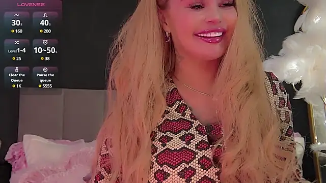 Snapshot of Marussia_luxury chatting on March 11, 2025, 4:07 pm Marussia luxury online show from March 11, 2025, 4:07 pm