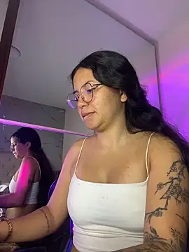 Rosita forever  online show from April 17, 2026, 9:50 pm