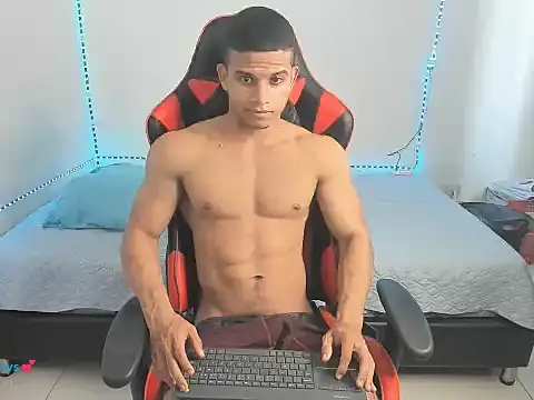 oliver thompsson7 online show from March 28, 2026, 8:10 pm