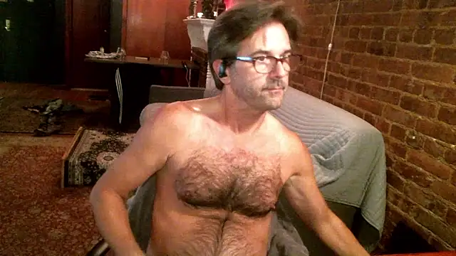 Snapshot of Johnny_Bottoms chatting on October 13, 2025, 10:54 pm Johnny Bottoms online show from October 13, 2025, 10:54 pm