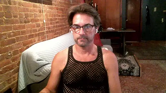 Snapshot of Johnny_Bottoms chatting on September 27, 2025, 9:21 pm Johnny Bottoms online show from September 27, 2025, 9:21 pm