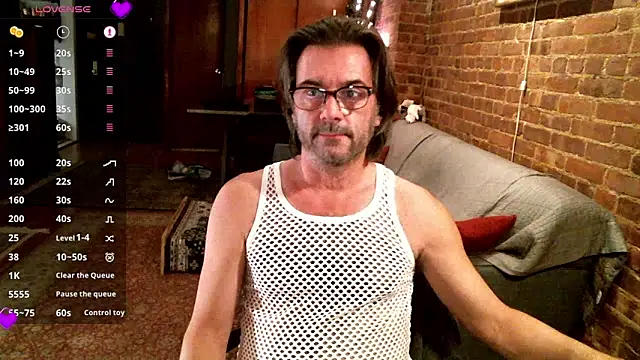 Snapshot of Johnny_Bottoms chatting on January 14, 2025, 11:05 pm Johnny Bottoms online show from January 14, 2025, 11:05 pm