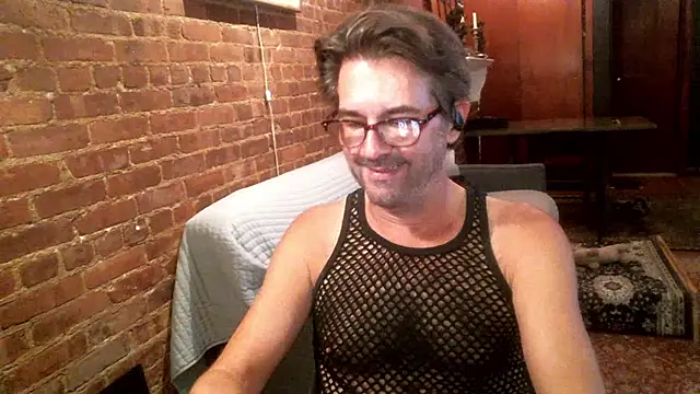 Snapshot of Johnny_Bottoms chatting on October 6, 2025, 10:54 pm Johnny Bottoms online show from October 6, 2025, 10:54 pm