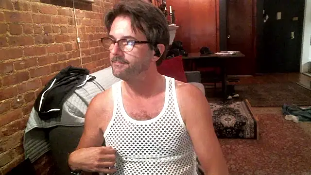 Snapshot of Johnny_Bottoms chatting on September 15, 2025, 11:38 pm Johnny Bottoms online show from September 15, 2025, 11:38 pm