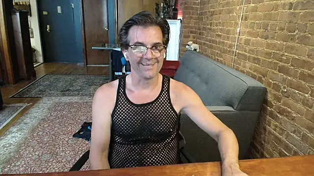 Snapshot of Johnny_Bottoms chatting on July 4, 2026, 6:34 pm Johnny Bottoms online show from July 4, 2026, 6:34 pm