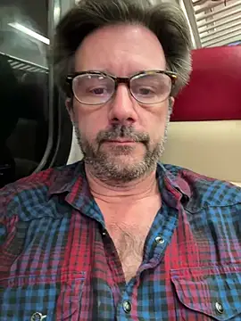 Snapshot of Johnny_Bottoms chatting on March 12, 2025, 1:25 am Johnny Bottoms online show from March 12, 2025, 1:25 am