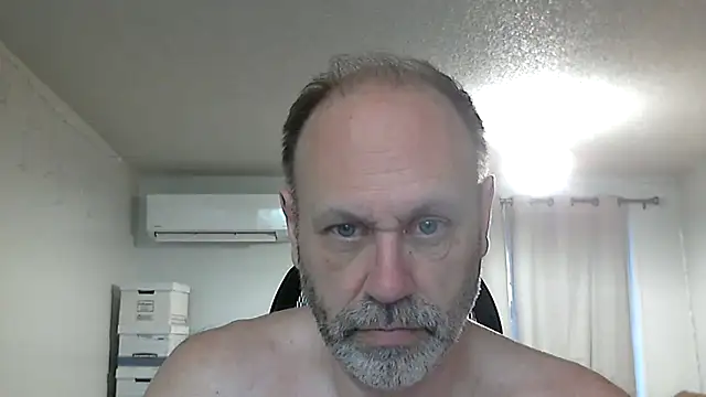 Snapshot of fireinside1963 chatting on March 4, 2026, 1:13 am fireinside1963 online show from March 4, 2026, 1:13 am