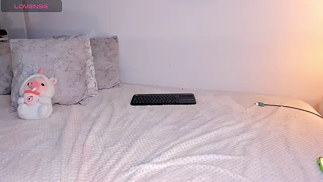 martina roldam online show from March 12, 2025, 3:02 am