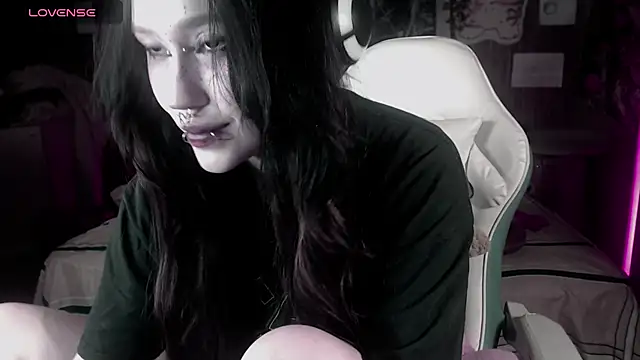 chloe crystall killer online show from March 7, 2026, 10:37 pm